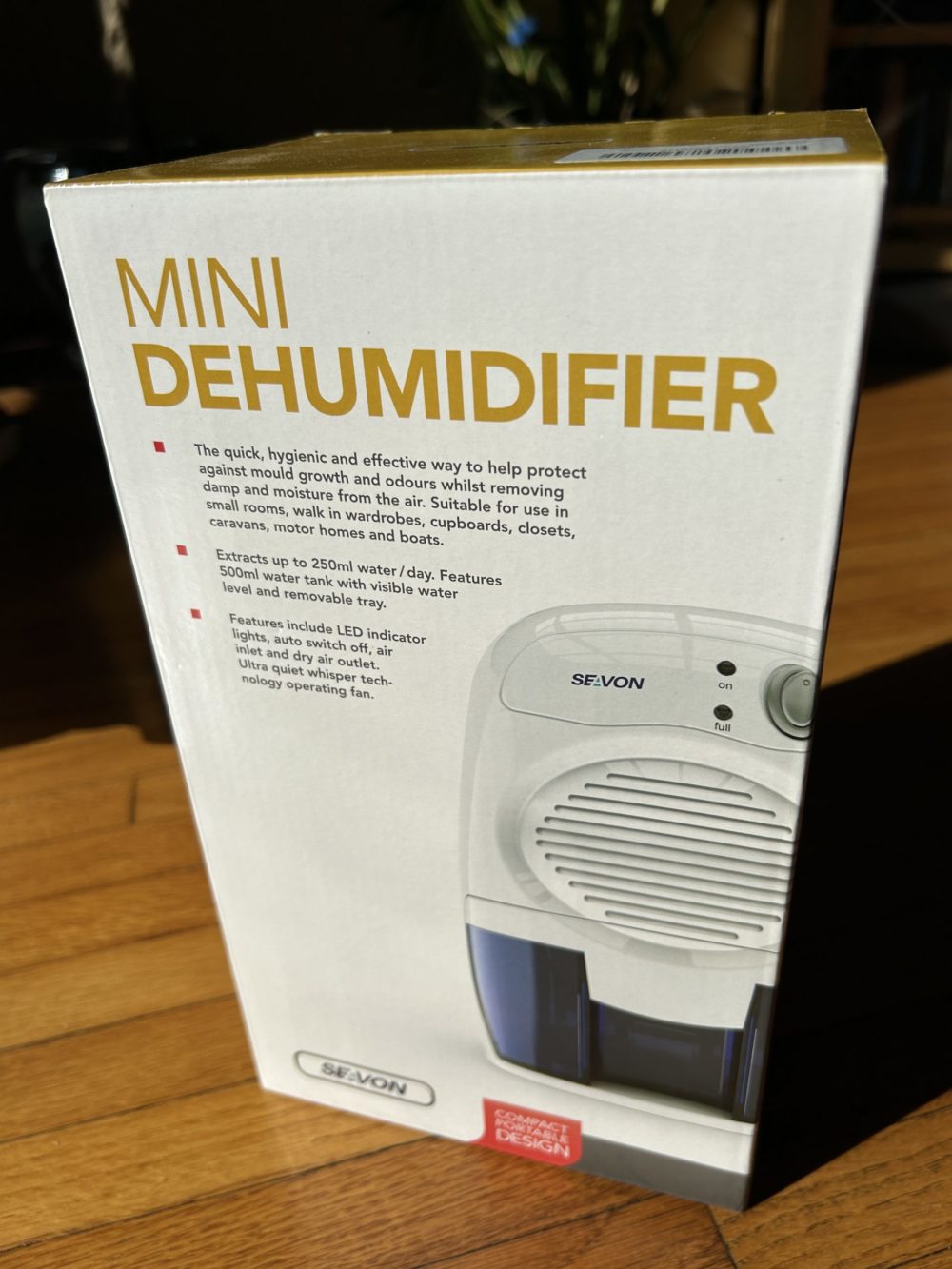 GENTLY USED: SEAVON MD-819 Small Room Dehumidifier